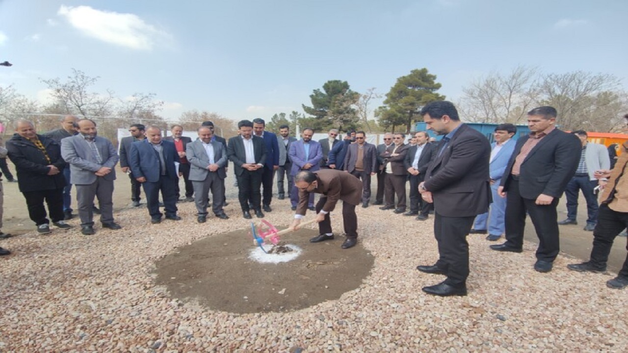 ساخت مجتمع ۸۰۰ واحدی دانشجویان متاهل دانشگاه فردوسی مشهد آغاز شد