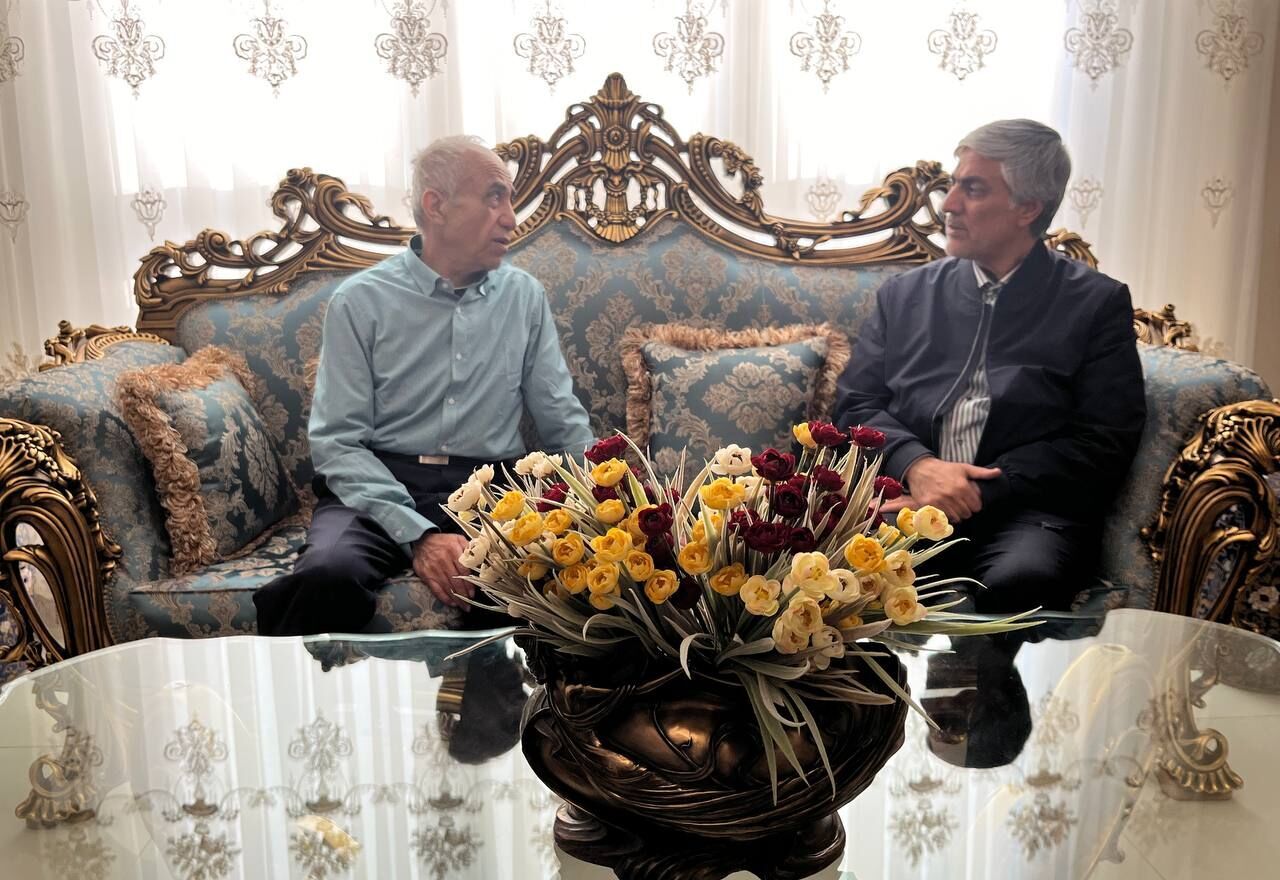 عیادت وزیر ورزش و جوانان از مهدی حاج محمد پیشکسوت استقلال