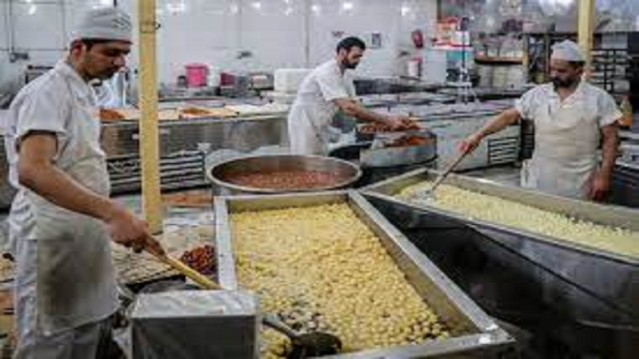 آماده‌باش ۱۱۰  گروه بهداشتی برای نظارت و بازرسی  ازمراکز تهیه و توزیع مواد غذایی در استان اصفهان