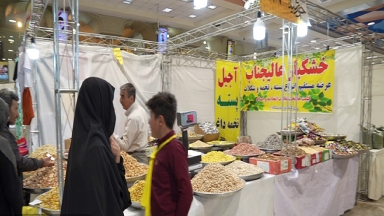 برپایی نمایشگاه تولیدات زنان سرپرست خانوار قم