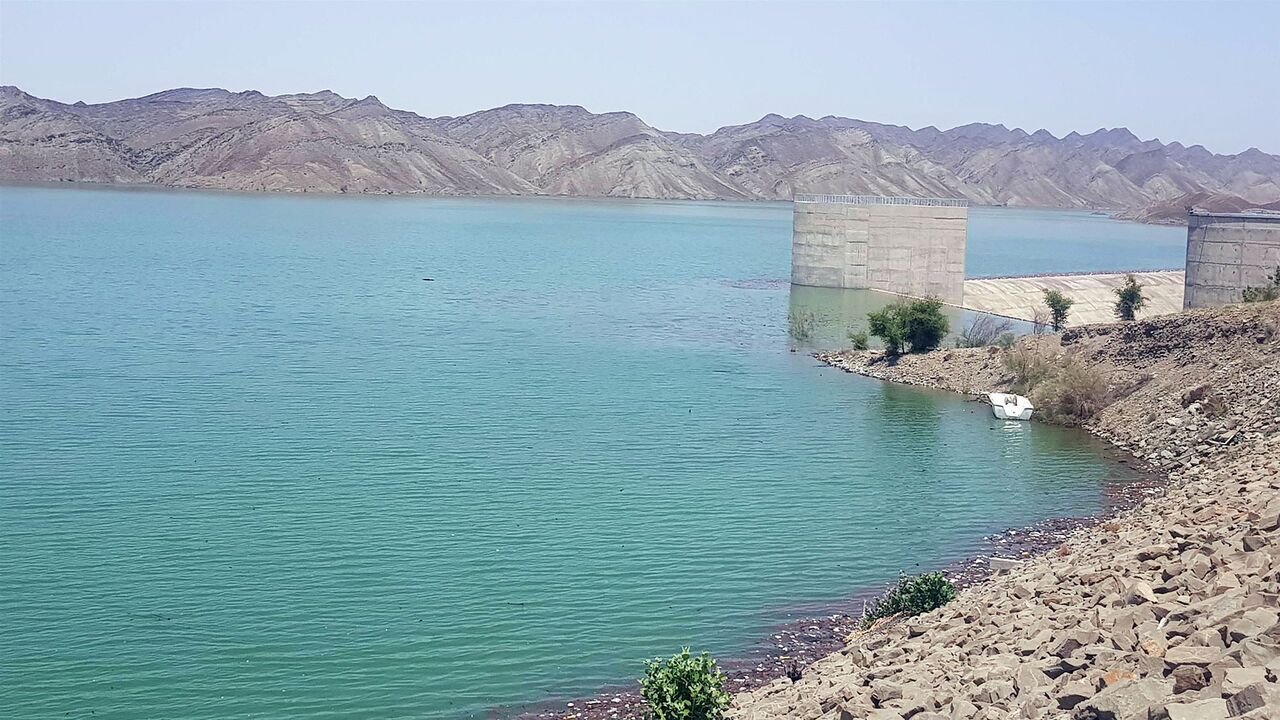 ذخیره ۲۰ میلیون متر مکعب آب پشت سازه‌های آبخیزداری مهرستان