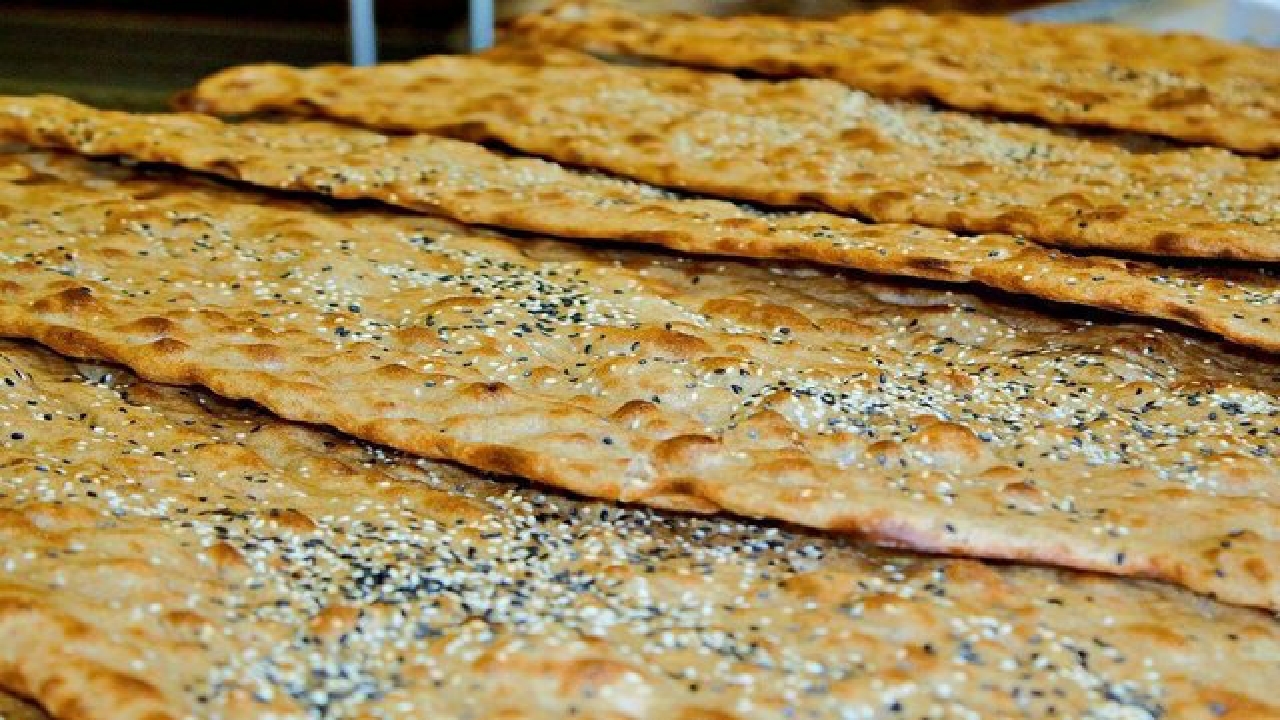 ممنوعیت فروش اجباری نان کنجدی در قزوین