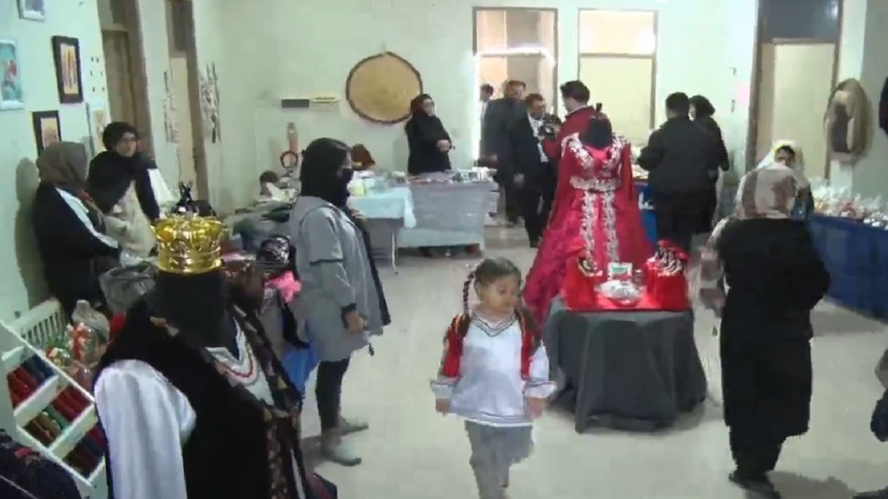 افتتاح نمایشگاه صنایع دستی نوروزی دربستان آباد