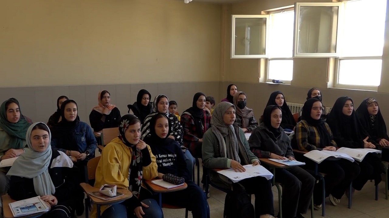 آموزش زبان گرجی در مدارس بوئین میاندشت + فیلم
