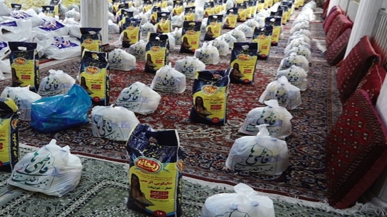 ارسال محموله کمک‌های مردمی از قم به سیستان و بلوچستان