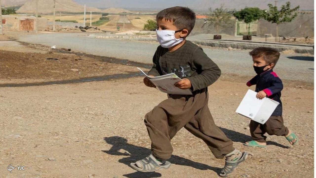 ۷ هزار و ۲۰۰ جلد کتاب در مناطق محروم آذربایجان‌غربی توزیع شد