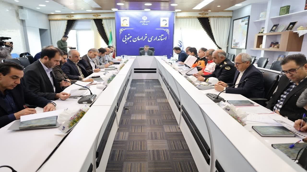سیاه چادر‌ها در خدمات سفر نقش کلیدی دارند/ نبود مشکل در تأمین اقلام شب عید