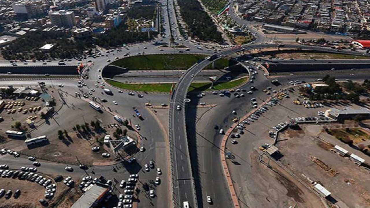 میدان ۷۲ تن قم بهسازی شده است