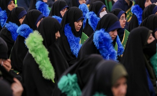 آیین خطبه خوانی و تعویض پرچم گنبد فیروزه&zwnj;ای مسجد مقدس جمکران