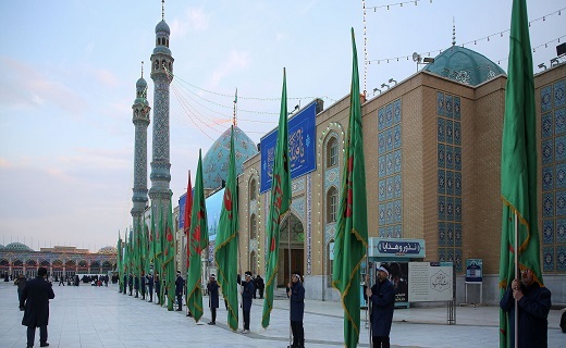 آیین خطبه خوانی و تعویض پرچم گنبد فیروزه&zwnj;ای مسجد مقدس جمکران