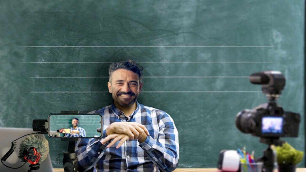 نقض حریم خصوصی دانش‌آموزان در کلاس درس؛ معلم بلاگری ممنوع!