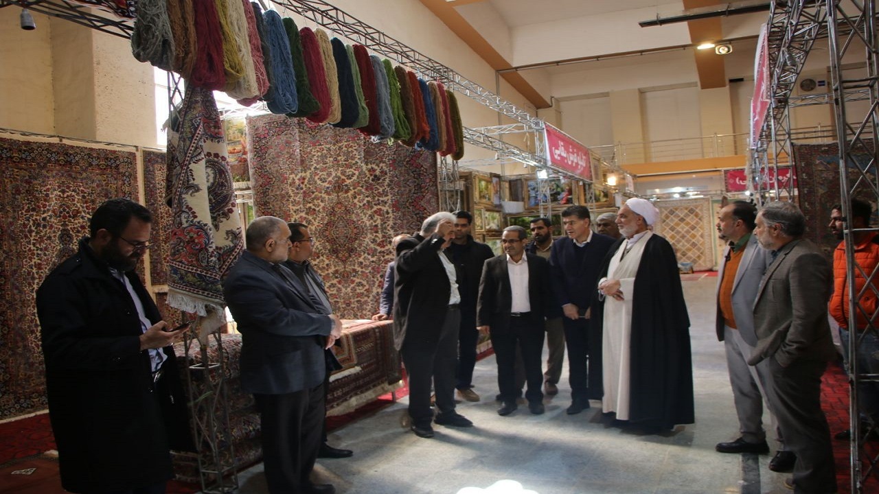 صنعت فرش کرمان برای جذب بازار‌های جهانی نیازمند تحول و بروزرسانی دارد