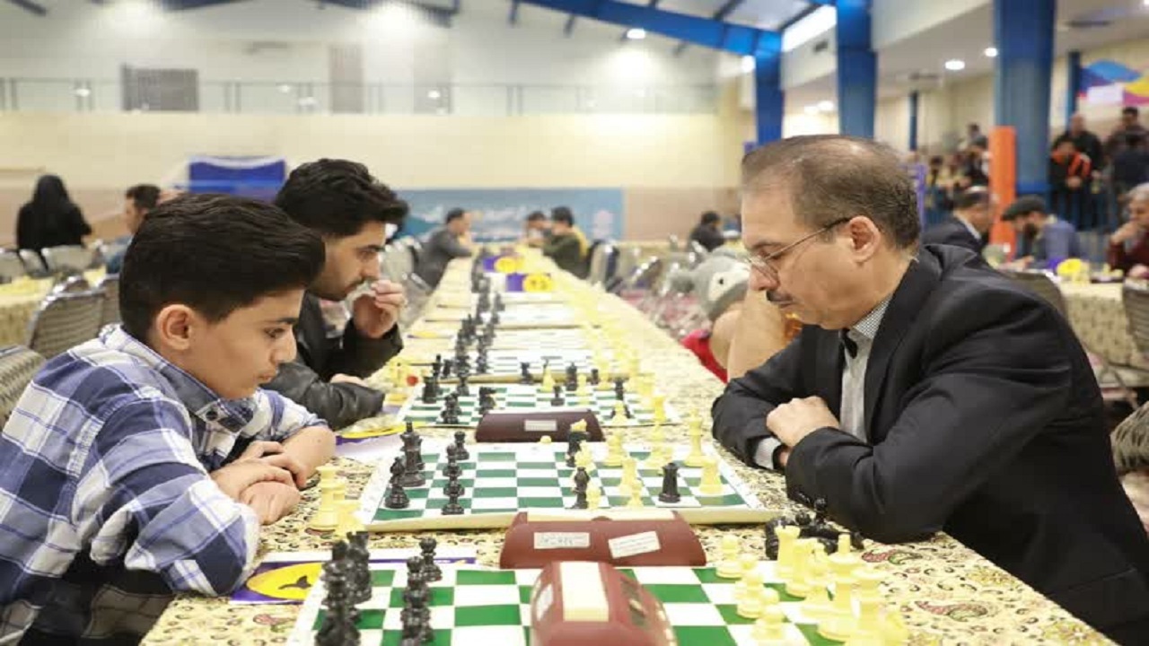 پیرمرد ۸۱ ساله یزدی همه را مات کرد