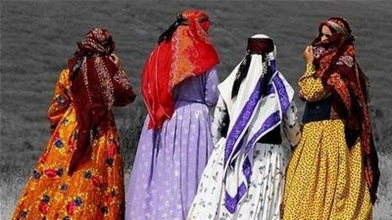استقبال از لباس اقوام و طراحان ایرانی در هفته مد و لباس ایران در هند