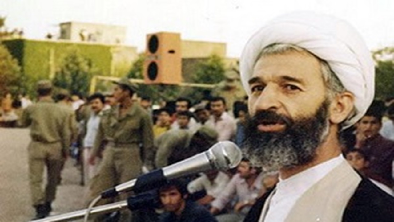 شهید آیت‌الله مهدی شاه‌آبادی تا نصف شب پیگیر مشکلات مردم بود، چون مسئول بود + فیلم