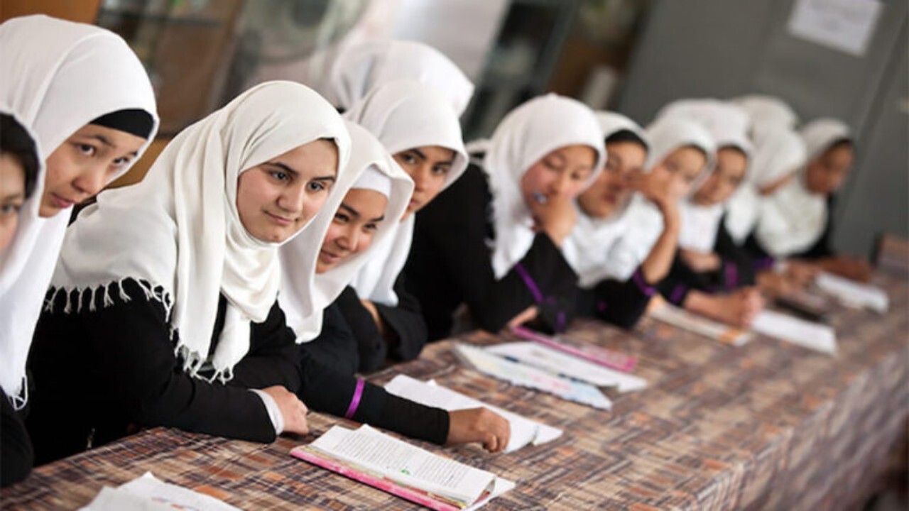 چین خواستار آموزش دختران در افغانستان شد