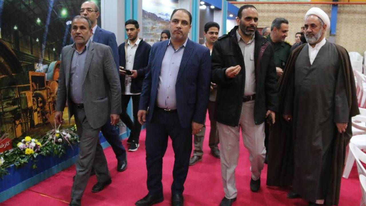 ایران در مقایسه با ۴۰ سال قبل  در همه زمینه ها به توسعه رسیده است