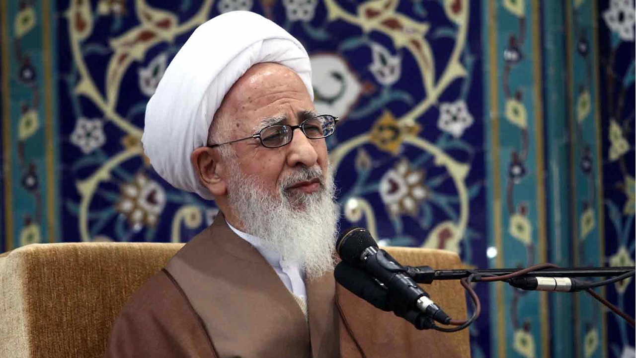 همگان باید متوجه امام زمان (عج) باشند
