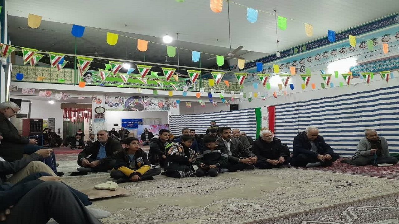 تصاویری از مراسم جشن ولادت منجی عالم بشریت در آزادشهر