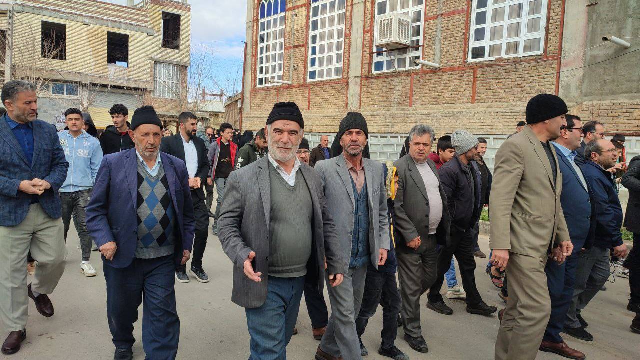 گوشه هایی از مراسم پیاده روی بانوان در چهار برج