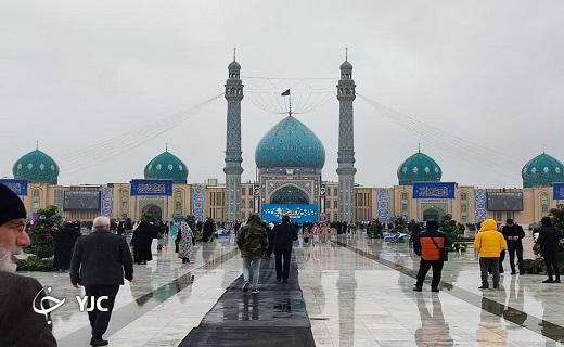 حال و هوای بارانی مسجد مقدس جمکران