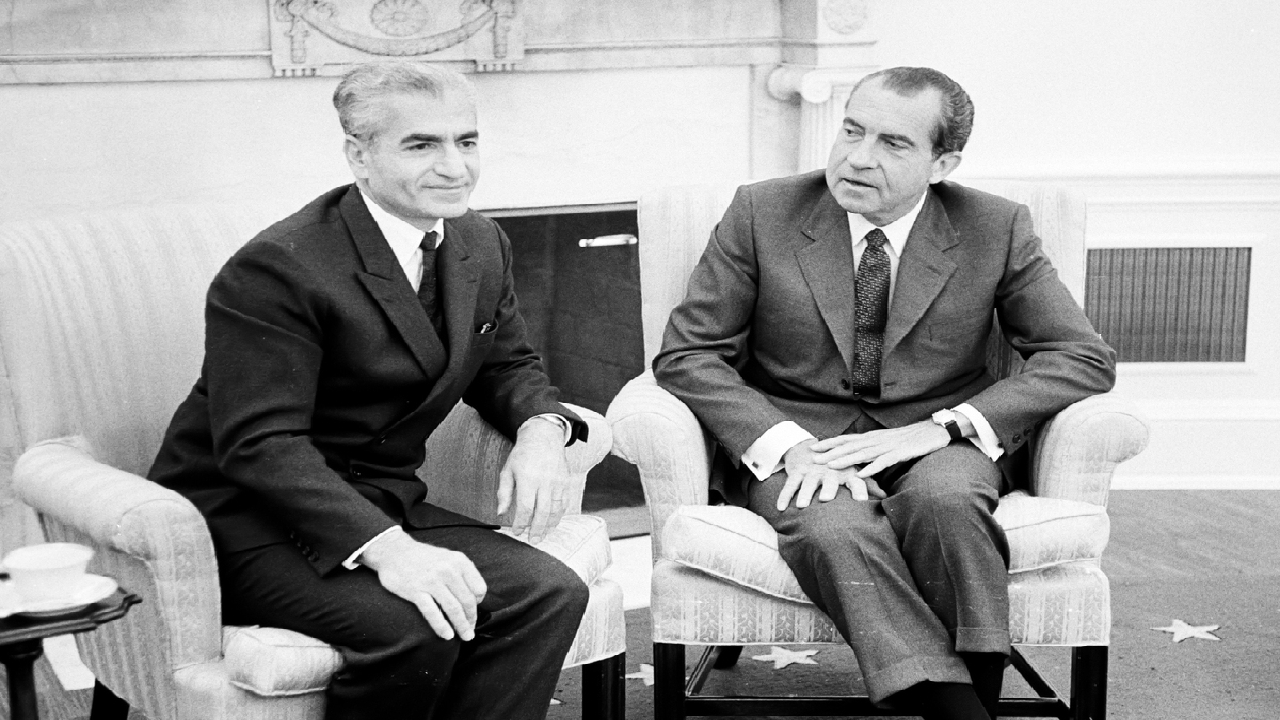 روابط اقتصادی ایران و آمریکا در دوره پهلوی دوم از دریچه اسناد لانه جاسوسی