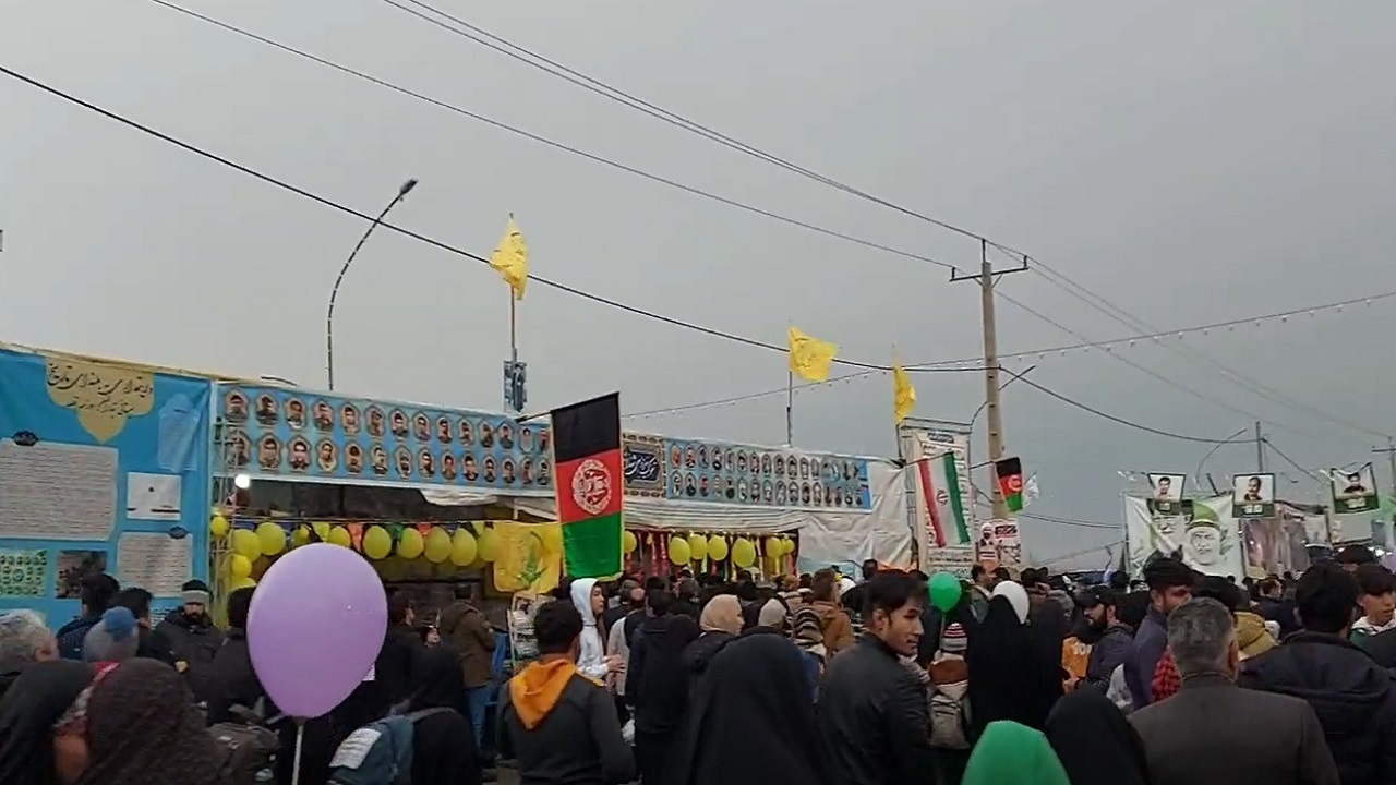 گوشه‌هایی از خدمت رسانی موکب هیئت مذهبی مهاجرین به زائران مسجد جمکران + فیلم و تصاویر
