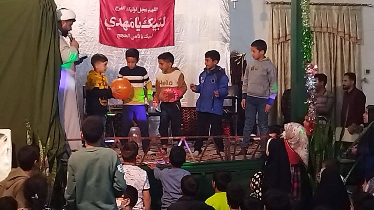 حضور کودکان در مراسم شادمانی