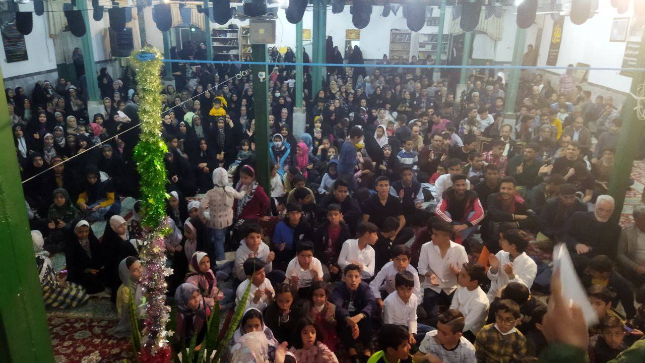 اجتماع مردم روستای ده محمد در مراسم جشن نیمه شعبان