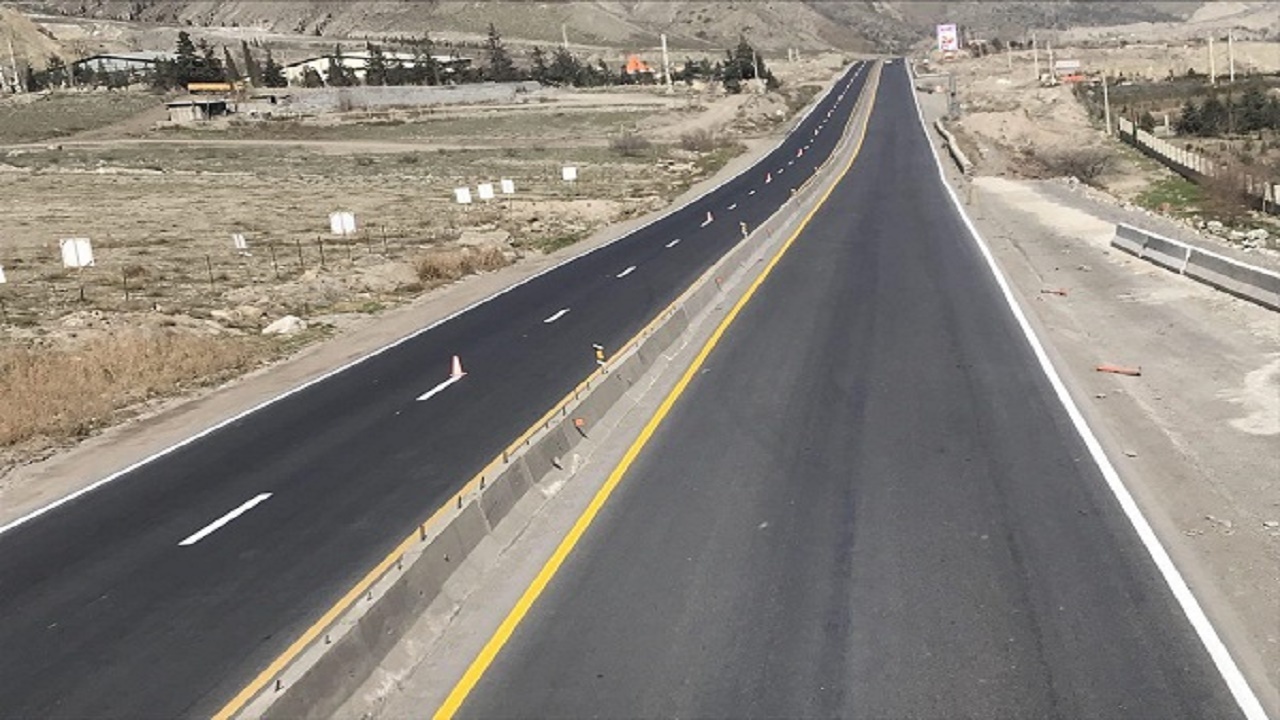 نو شدن خط کشی جاده‌های ارتباطی مازندران
