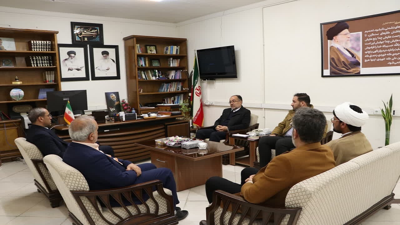دیدار مدیرکل ستاد اجرایی فرمان امام (ره) استان با فرماندار قزوین