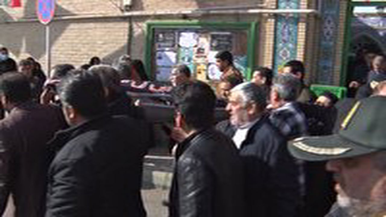 تشییع پیکر پدر شهیدان علومی در سمنان