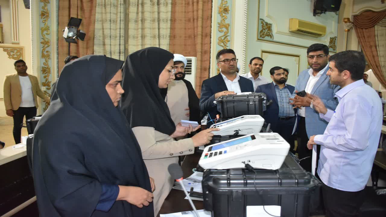 بازدیدرئیس کل دادگستری هرمزگان از هیئت اجرایی انتخابات +عکس وفیلم