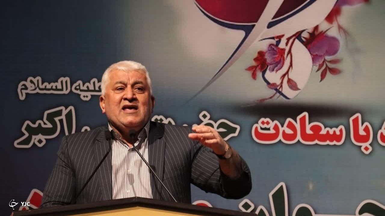 نماینده نماد استعداد و توانمندی‌های یک شهر است