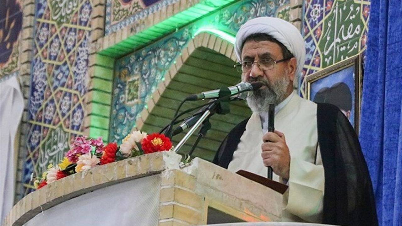 تأکید امام جمعه کرمان بر توجه به معیشت قشر آسیب پذیر