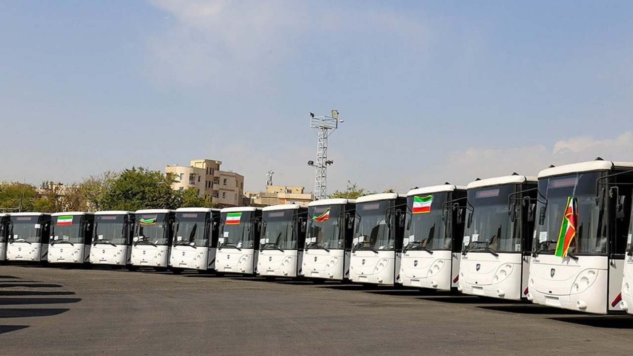 ۵۵ دستگاه اتوبوس نمازگزاران عید فطر را در ارومیه جابجا می‌کند
