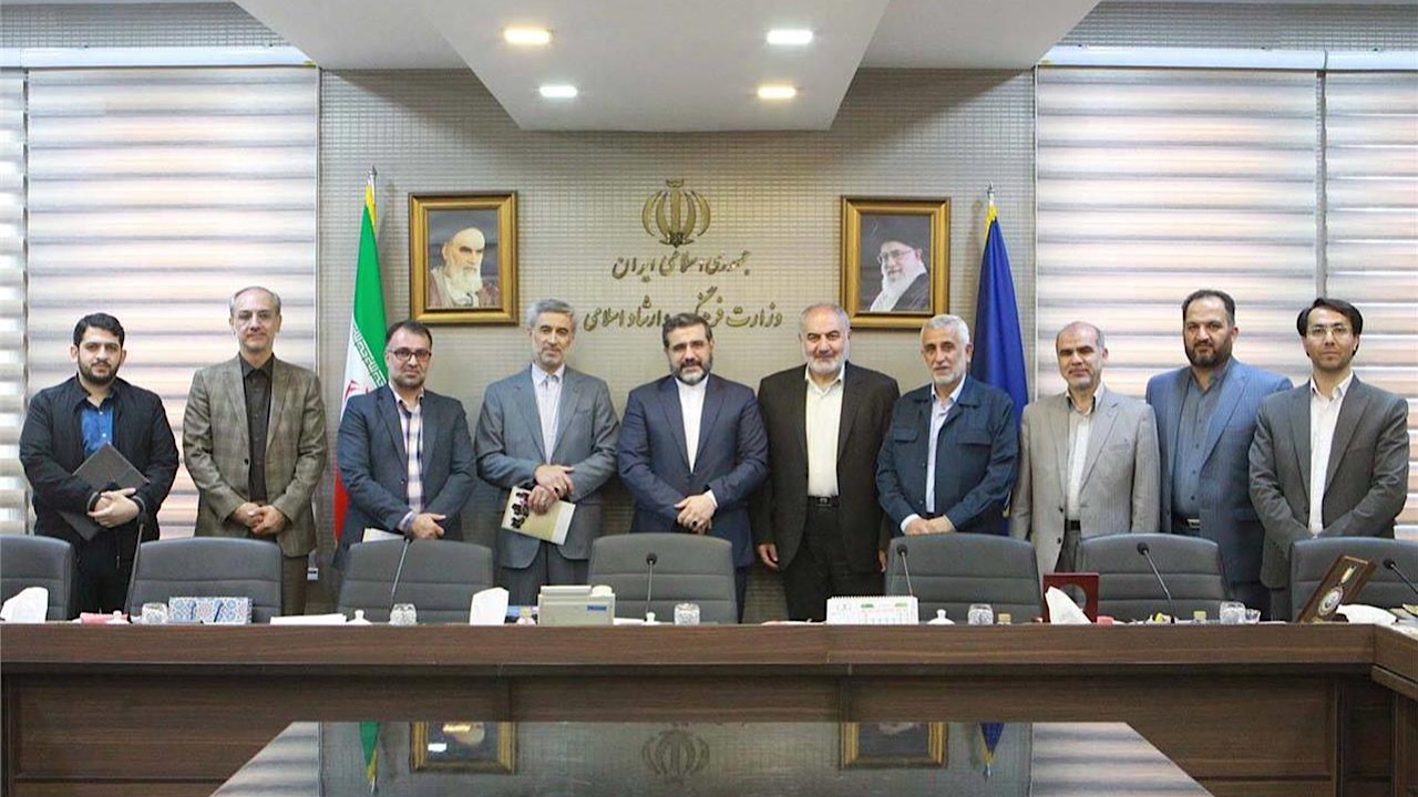وزارت فرهنگ هیچ محدودیتی برای تقویت یادواره‌های شهدا ندارد