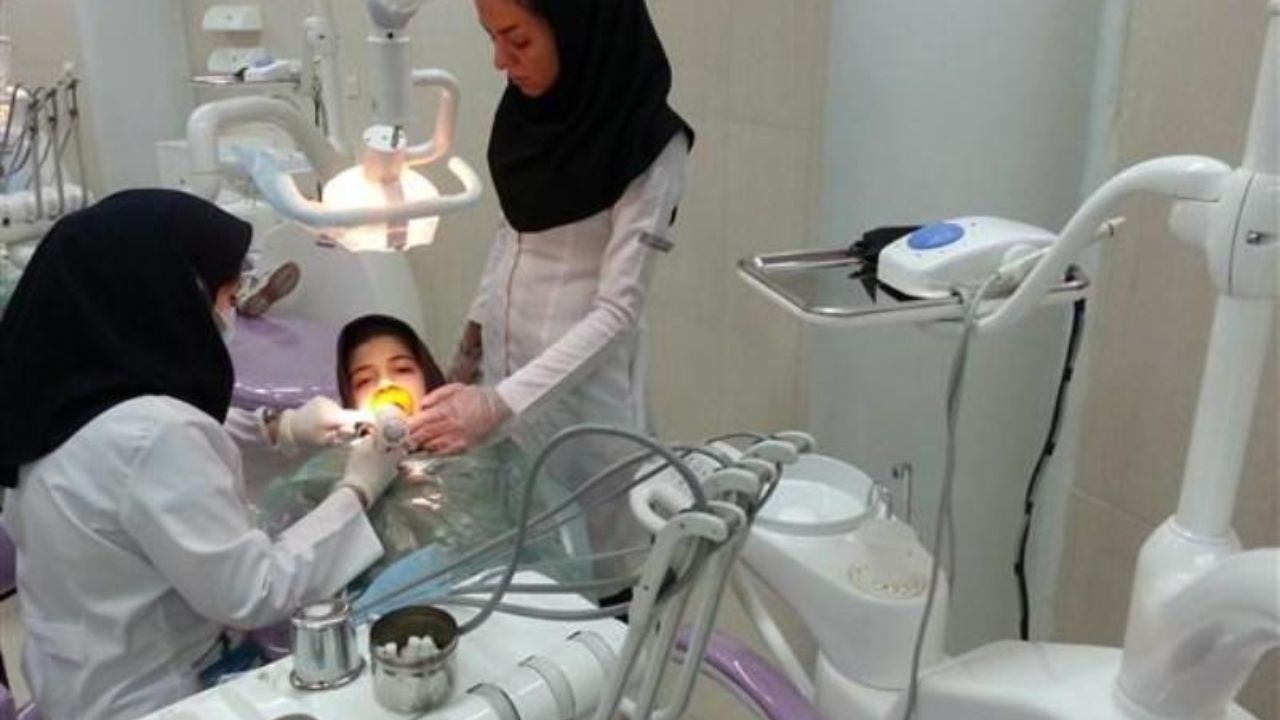 ارائه خدمات رایگان دندانپزشکی به مددجویان بازفت