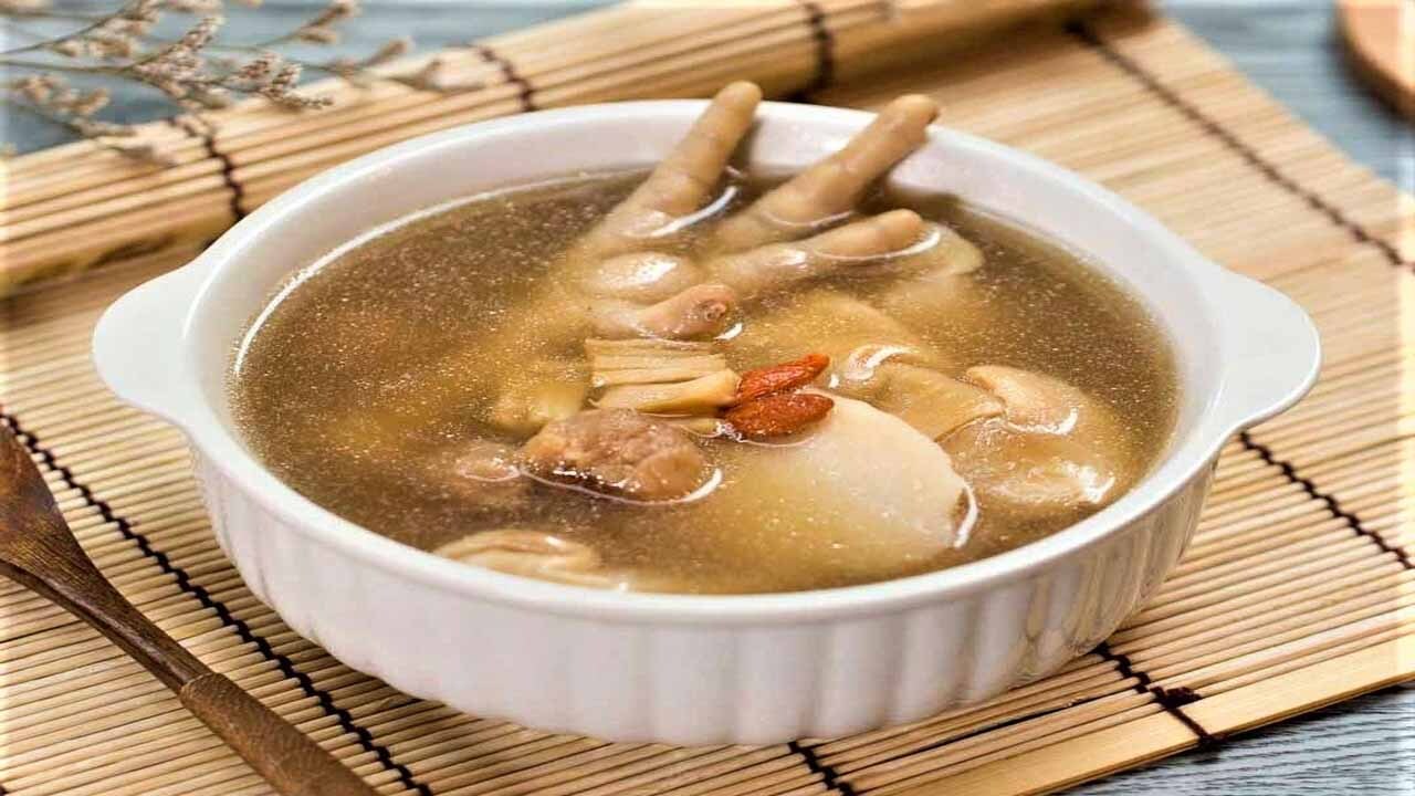 آموزش صحیح پاک کردن و پختن پای مرغ