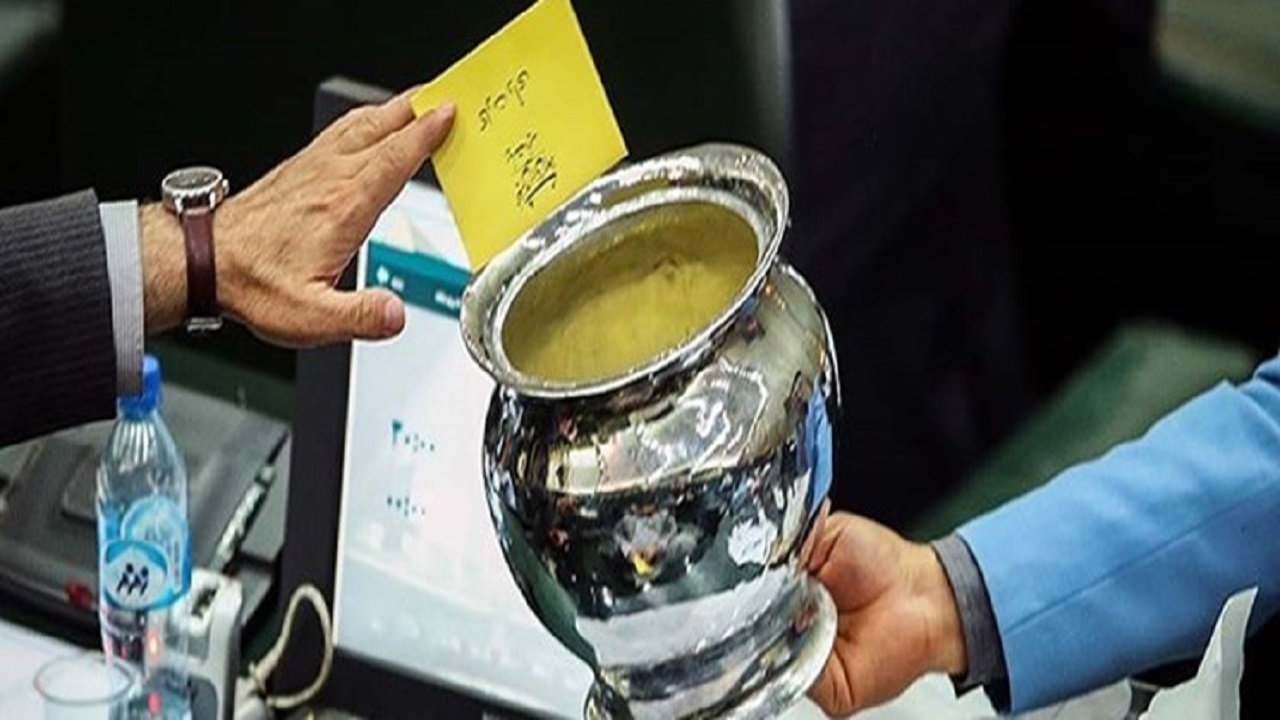 نمایندگان خواستار رأی‌گیری شفاف درباره استیضاح وزیر صمت شدند