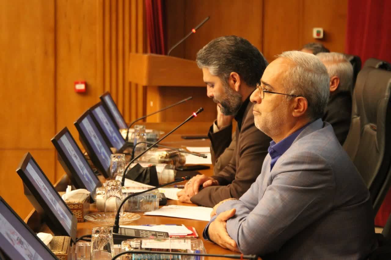 تجلیل از نخبگان جامعه کار و تولید در کرمان
