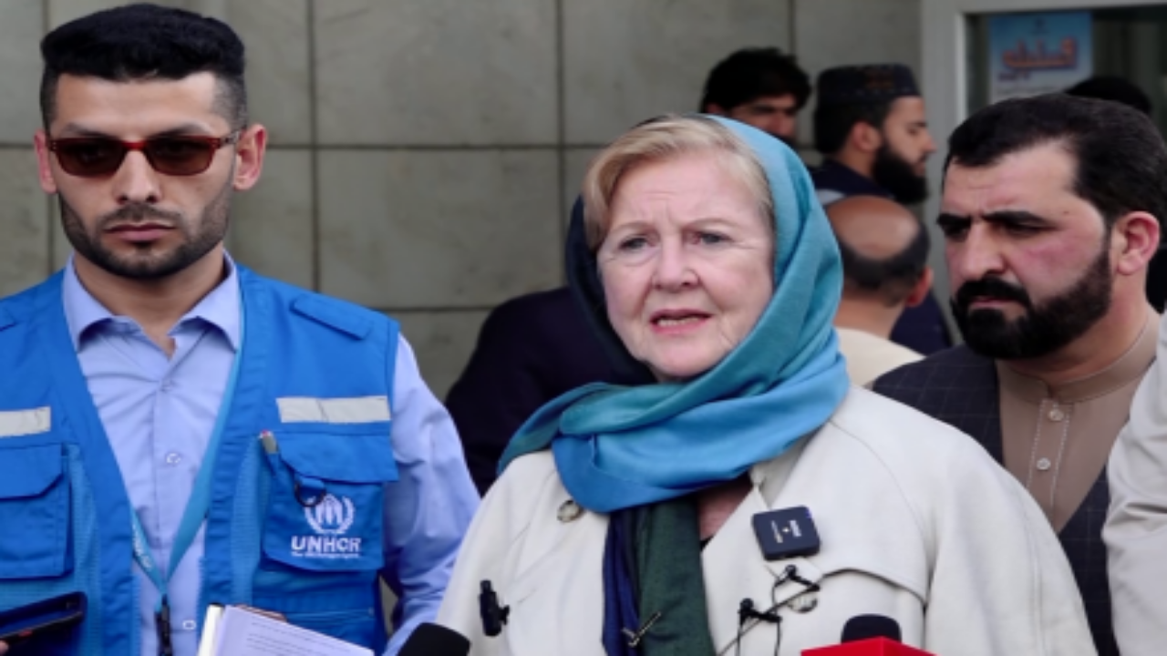 معاون کمیساری عالی پناهندگان سازمان ملل در راس یک هیئت بلندپایه وارد افغانستان شد