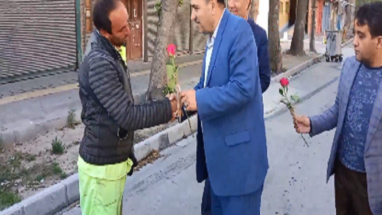 تجلیل از ۴۵۰ پاکبان و کارگر شهرداری در مراغه