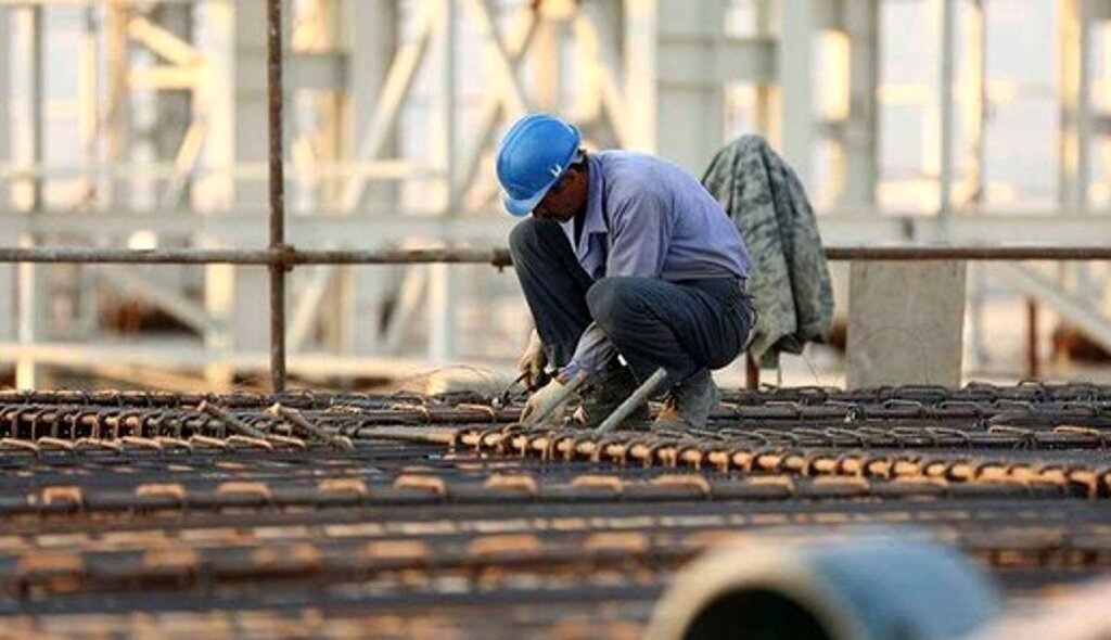 فعالیت ۱۲۰ هزار کارگر در سنگر تولید و فعالیت‌های اقتصادی اردبیل