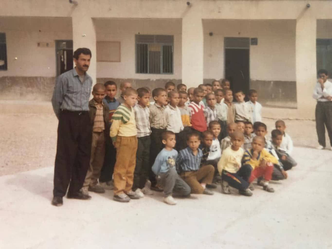 قاب خاطره دانش آموزان در شهر کاکی قاب خاطره دانش آموزان در شهر کاکی