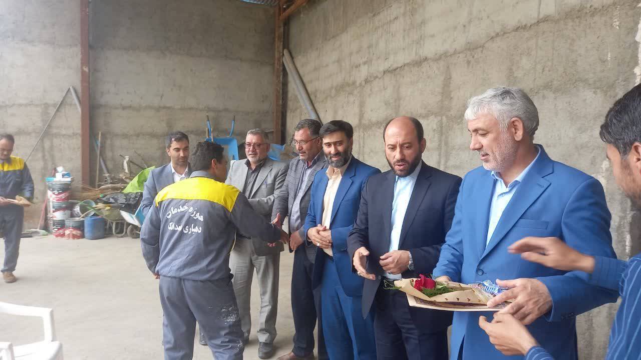 مراسم تقدیر از کارگر