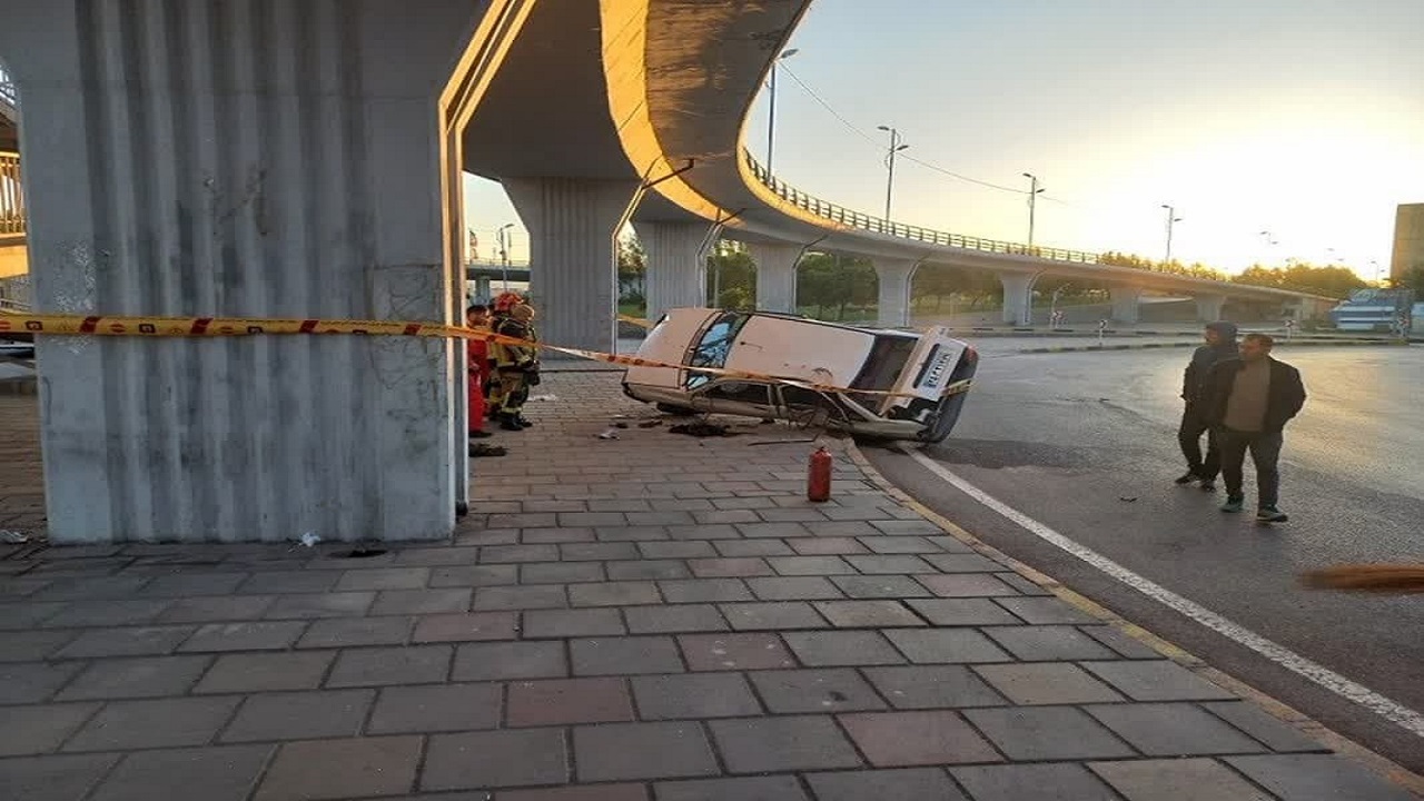 یک فوتی بر اثر واژگونی خودرو در میدان مادر قزوین 