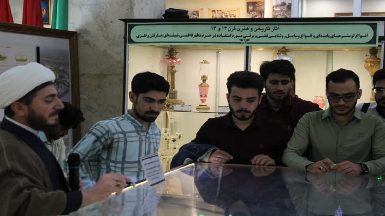 بازدید دانشجومعلمان از موزه فاطمی
