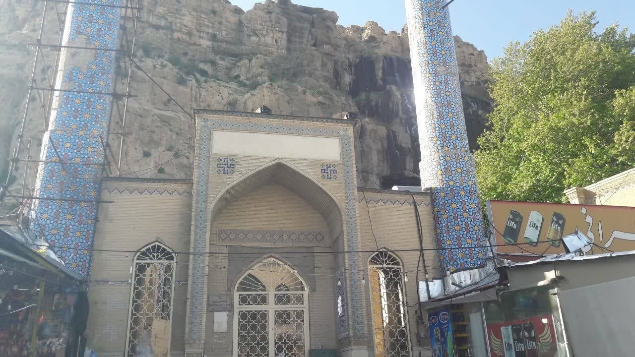 گلایه مندی مسافران از تعطیلی مسجد بین راهی دشت ارژن + تصاویر