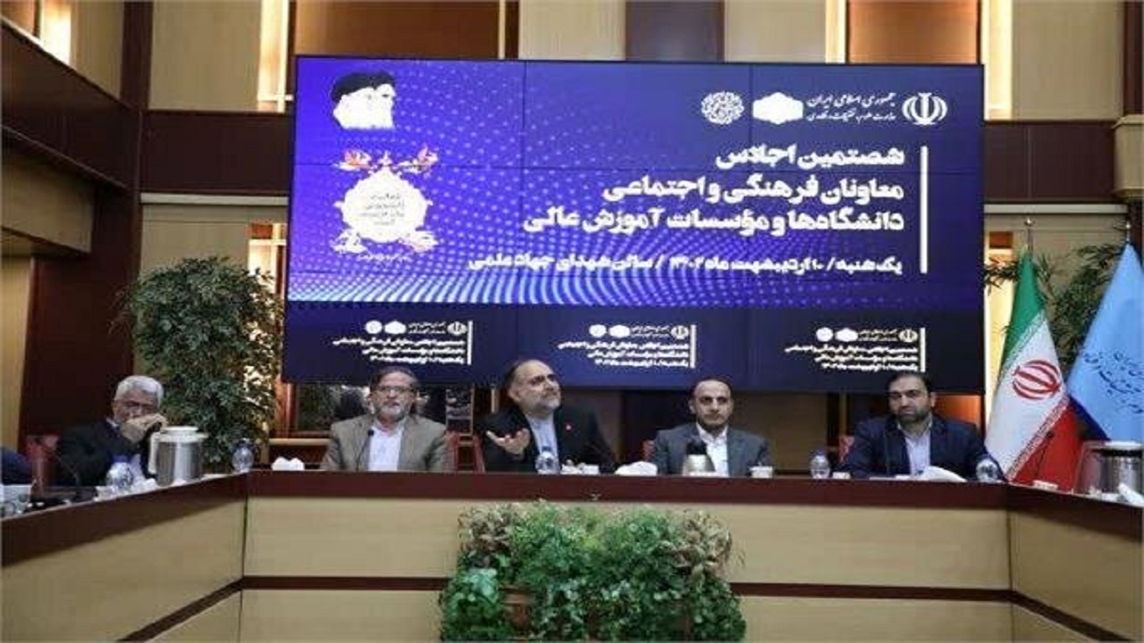 تکیه بر خانواده راه مقابله با توطئه‌های دشمنان در زمینه کمرنگ کردن حجاب